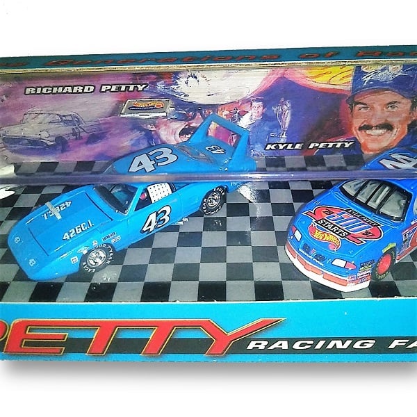 ホットウィール THE PETTY racing family-