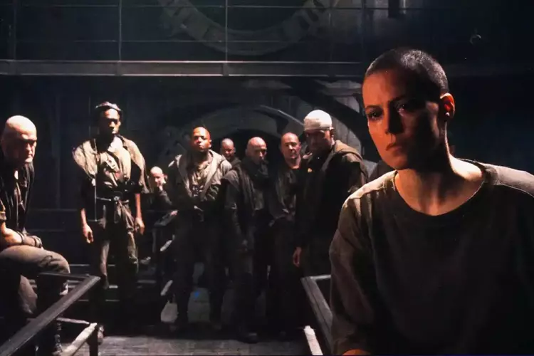 All 6 Horrifying Alien Movies in Order 4 alien 3