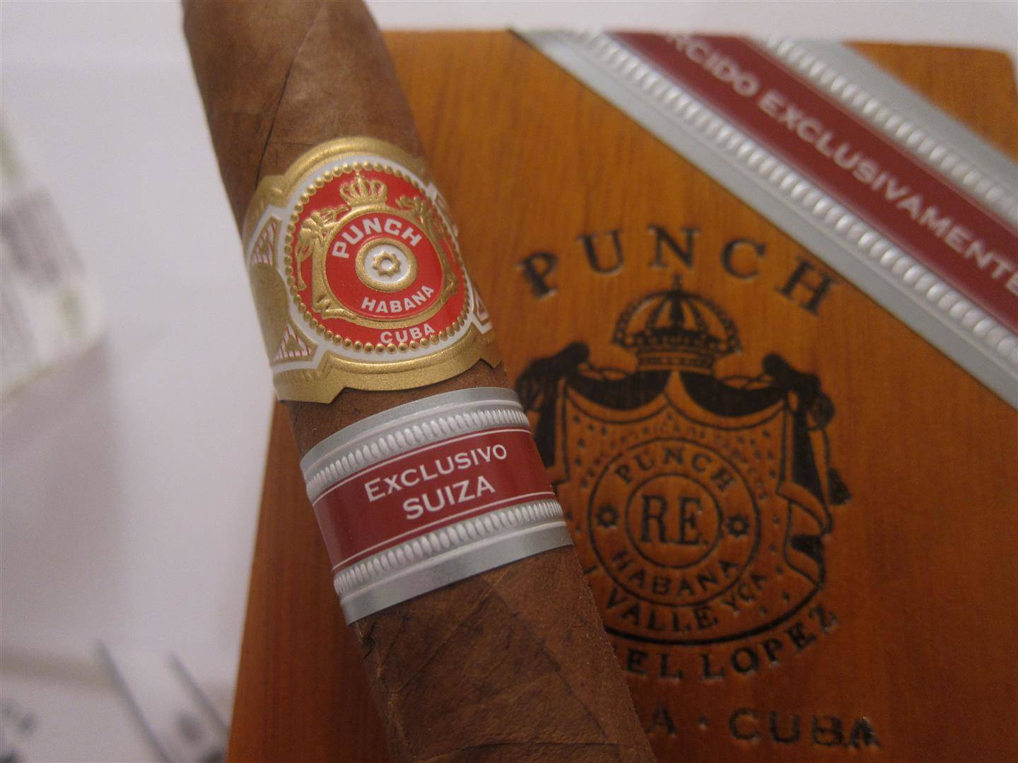 Punch Robusto Suisse Edition