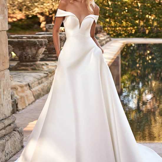 Shop Nora | Simple Sexy Dress by Pronovias | Esposa Group