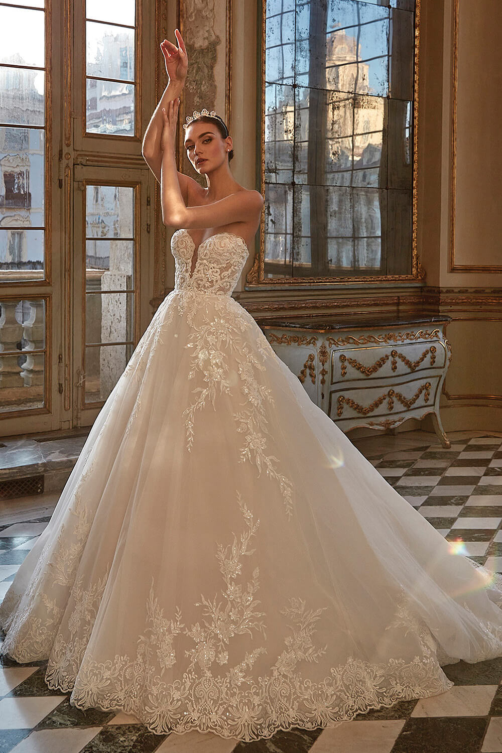 Pronovias Privée, Wedding Dresses Dubai Online