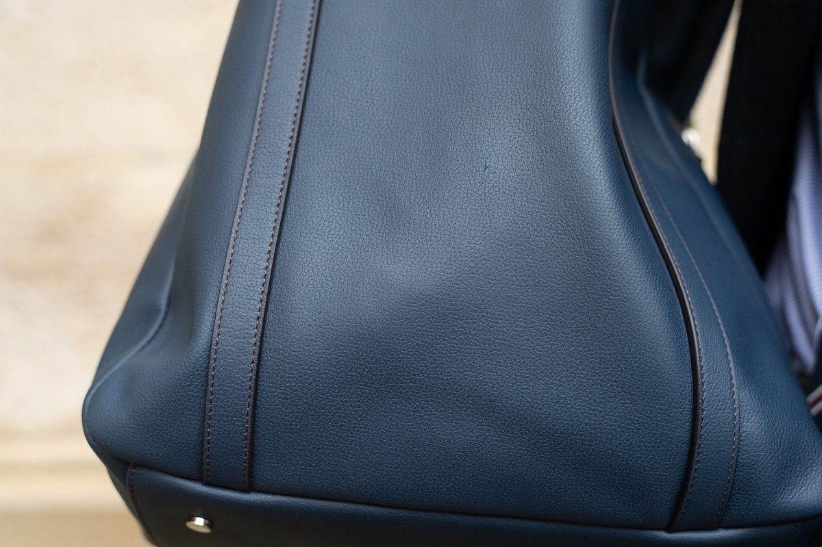 Groomin bag in dragée taurillon leather - Guibert Paris