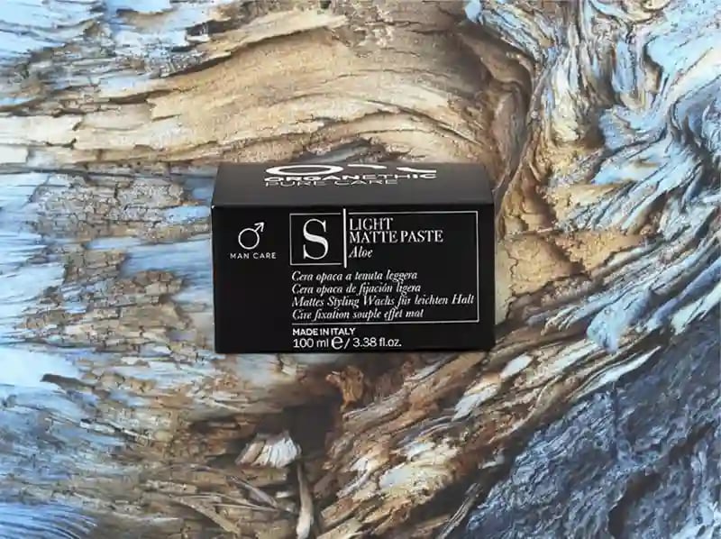 Light Matte Paste in black box