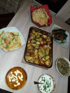 Brathähnchen im Ofen, Brathähnchen im Ofen, Brathähnchen, Brathähnchen und Kartoffeln im Ofen, Brathähnchen und Gemüse im Ofen