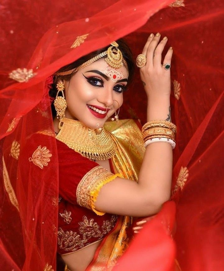 Bengali Saree with Theme Based Blouse Designs- Wedding Collections By  Sayanti Ghosh - Tikli