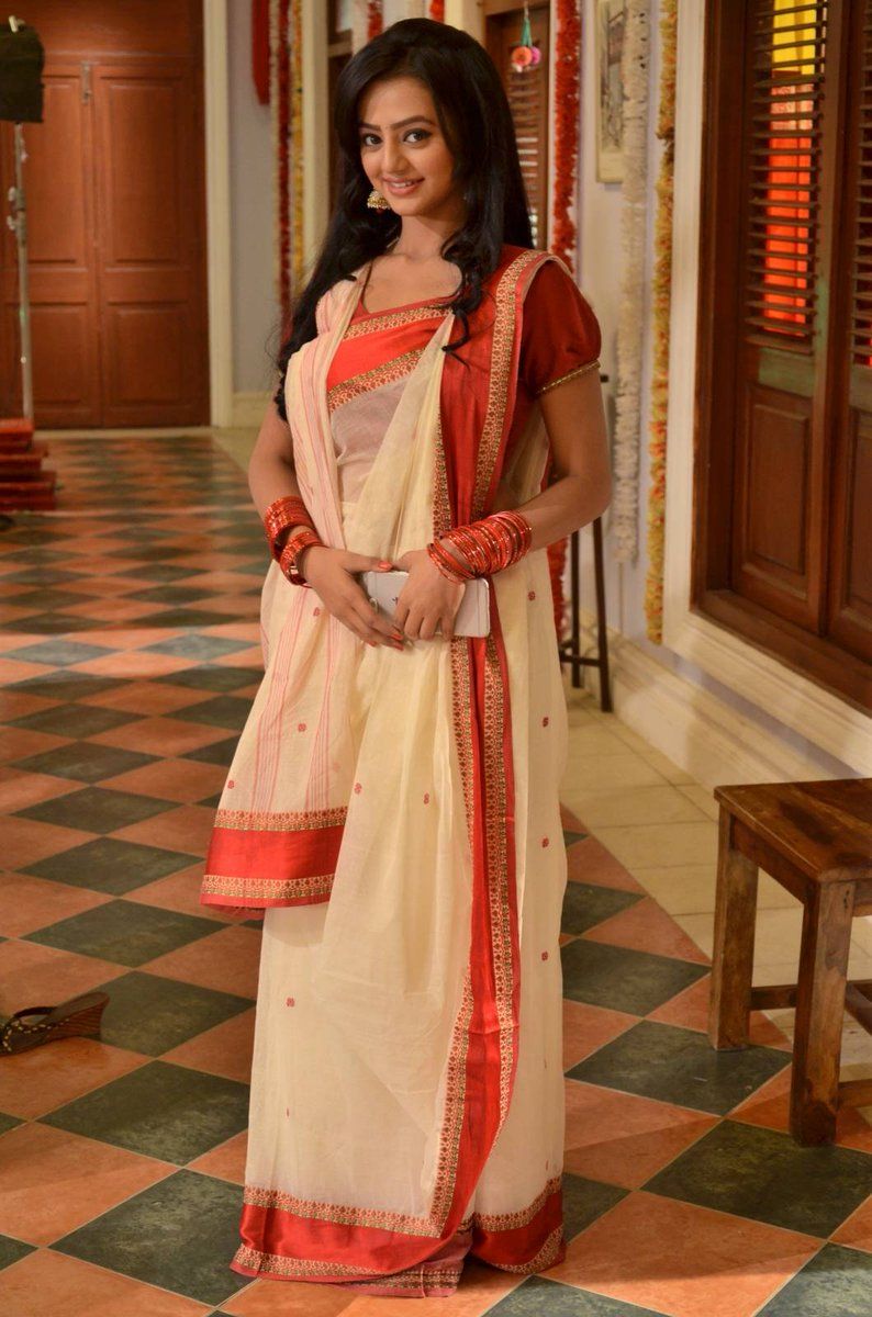 Traditional bengali look deals in saree