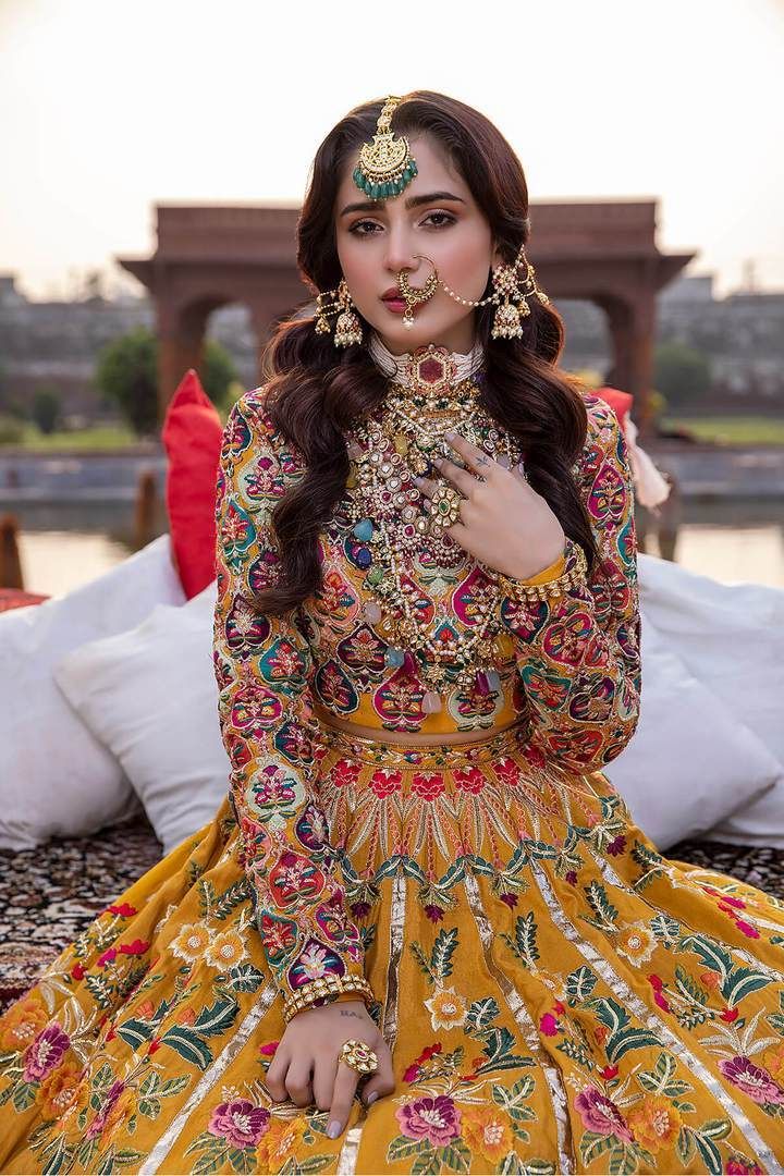 10 MultiColor Bridal Lehengas for the DDay Glam