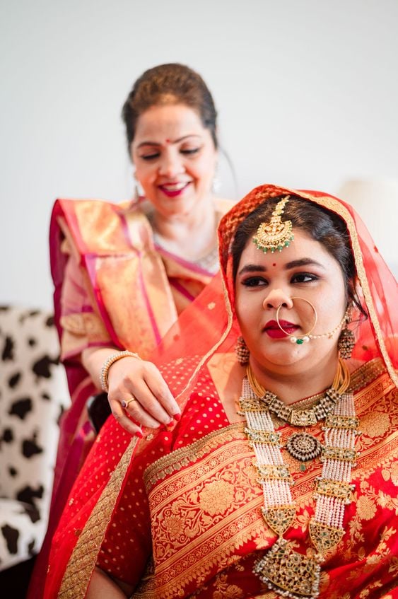 Necklines To Suit Your Body Type Top 15 Best Styles for All Bodies