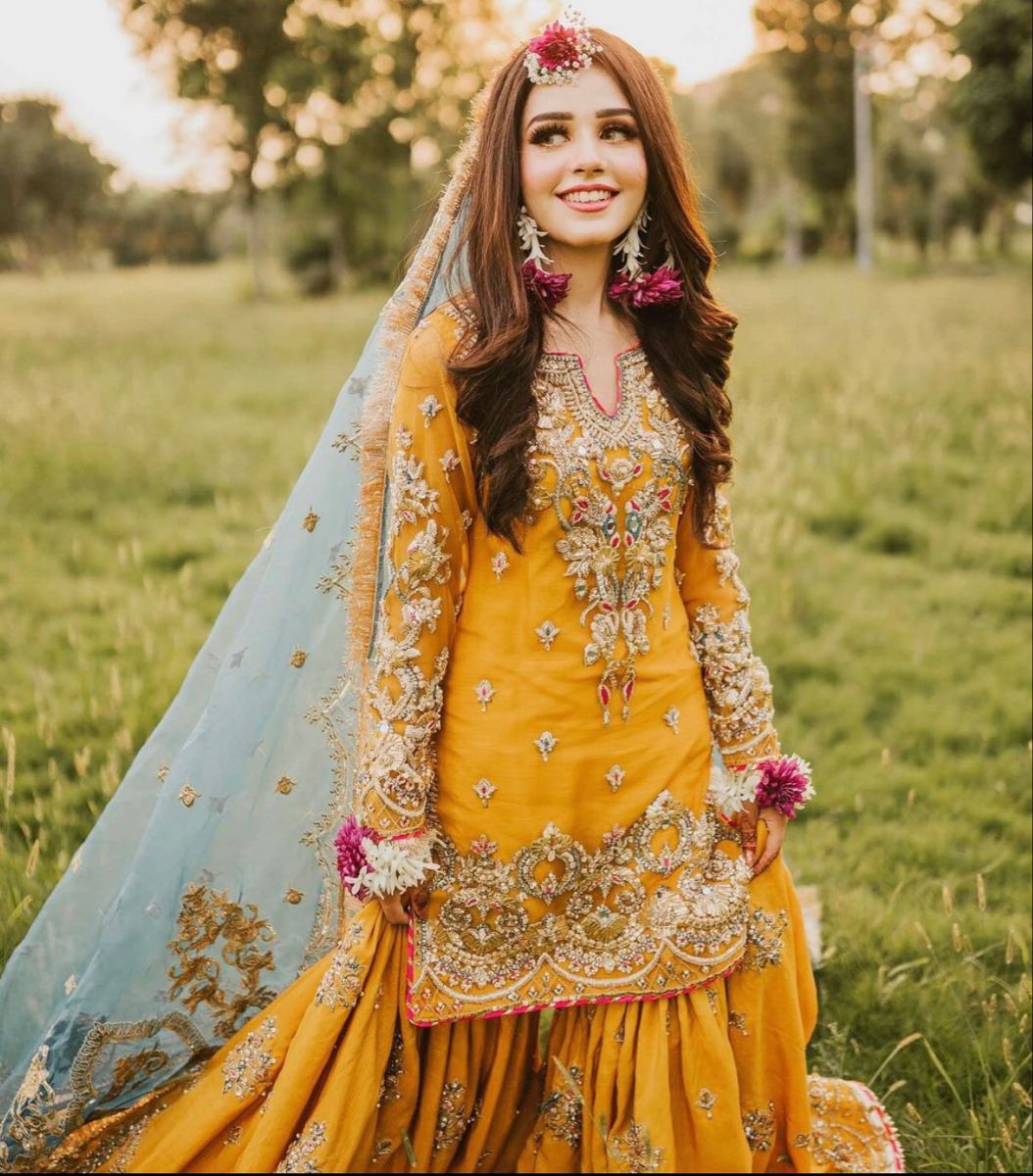 15 Beautiful Bridal Gharara Suits for your Haldi Attire