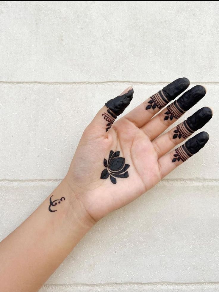 Pin by Art N Knowledge on Mehndi Lovers | Simple henna tattoo, Wrist henna, Henna  tattoo designs