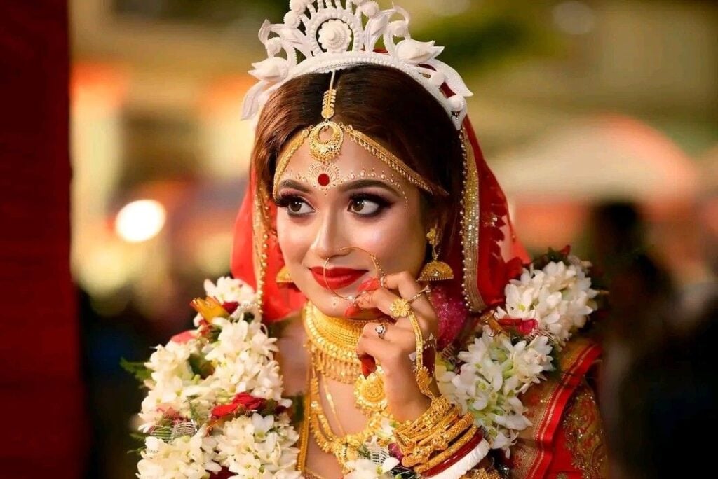 100+ bridal photoshoot poses For Weddings To Ace Your Album