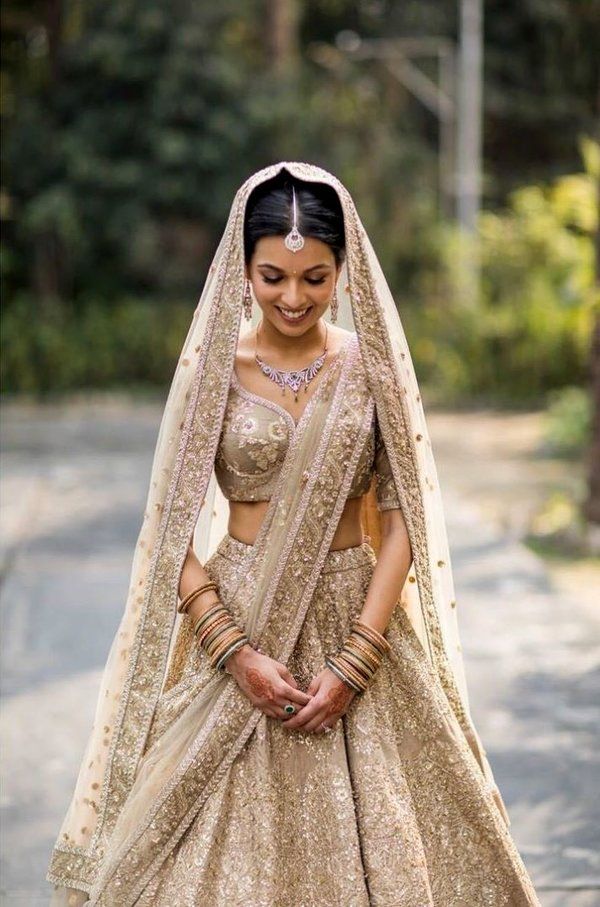 Gold bridal outlet lengha