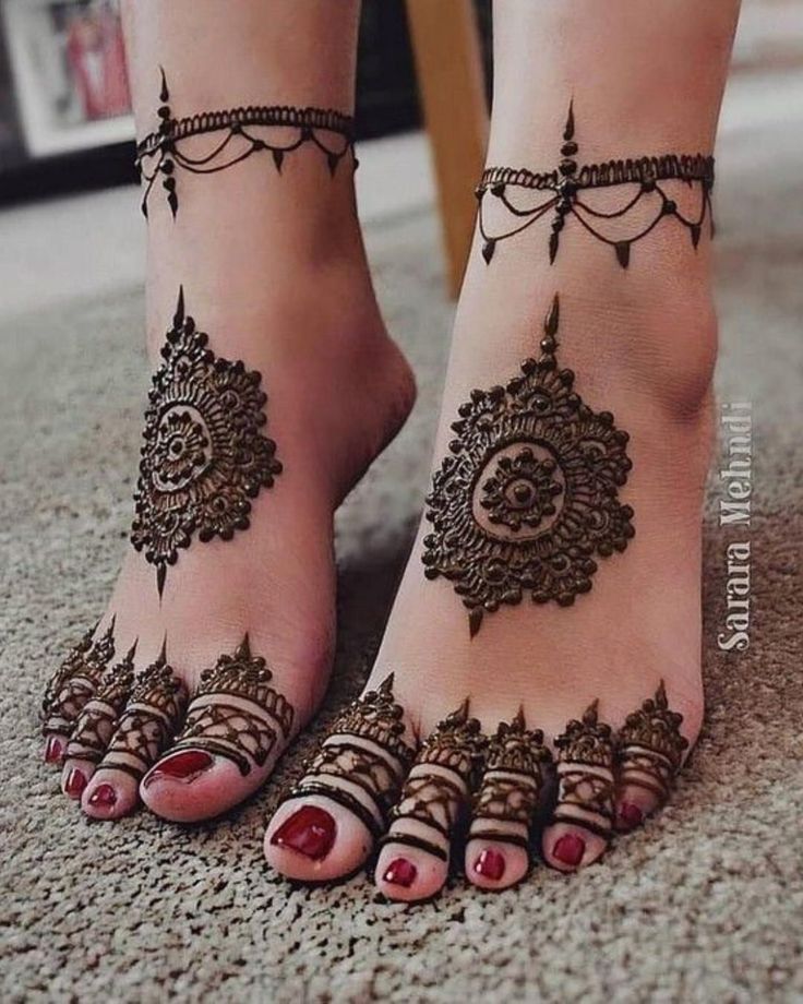 Elegant Henna Tattoo Designs for Feet - K4 Fashion
