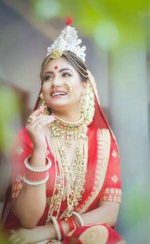 Top 15 Bengali Bride Mukut Designs for the Most Beautiful Look