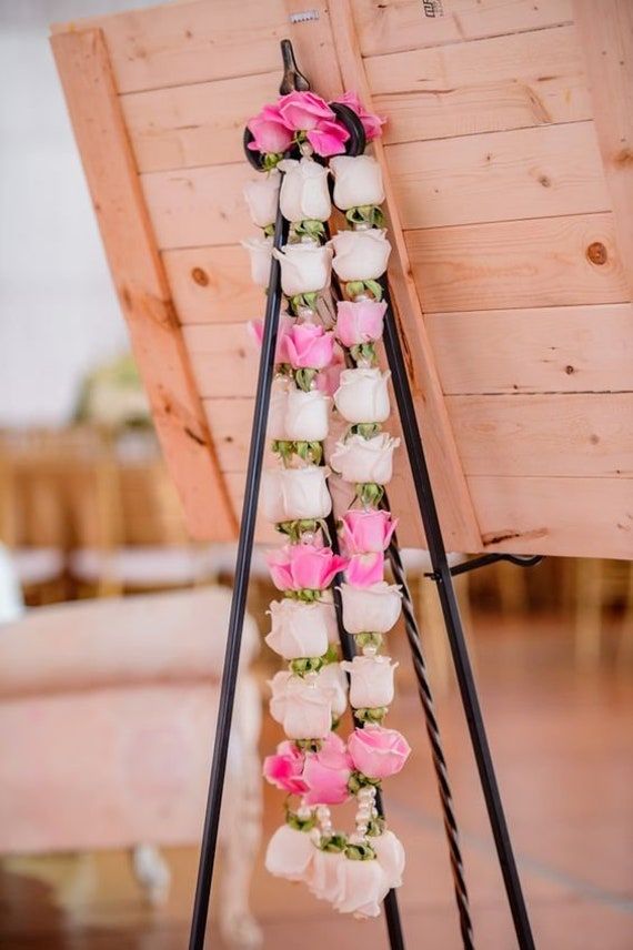 Get the Best Wedding Garland Designs from the Top 15 Styles